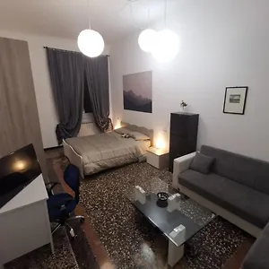 Wow - 175 Mq - Posteggio Privato - Davanti Porto Traghetti - Fino A 10 Posti Letto Apartamento Génova